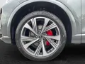 Audi Q6 SUV e-tron performance 225 kW S line bus