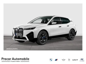 BMW iX xDrive40 M Sport HUD PANO ACC AHK 360°KAM LM