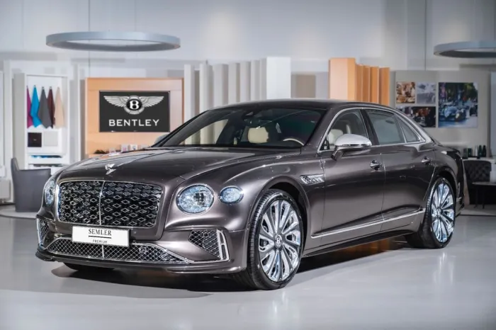 Bentley Flying Spur Mulliner Hybrid