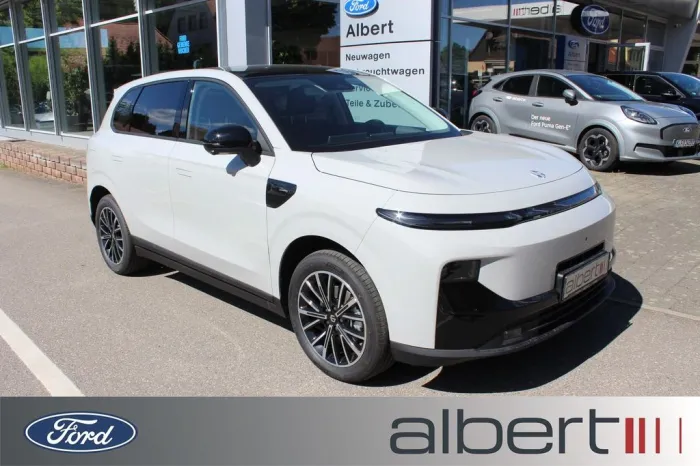 Leapmotor B10 Hybrid EV Design 18,8kWh PANO/360/ACC/WP/18