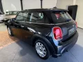 MINI Essential Trim *AUTOMATIK*LED*NAVI*DAB*