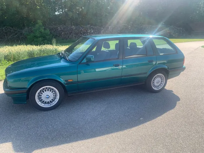 BMW 324td Touring voll ausgestattet, neuwertig
