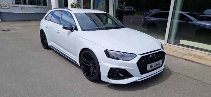 Audi RS 4 Avant Quattro Matrix Sound MMI RS-Abgas