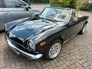 Fiat 124 Spider