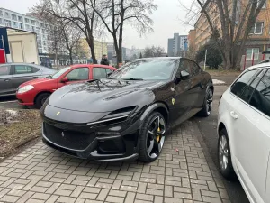 Ferrari Purosangue, Nero Purosangue, Carbon