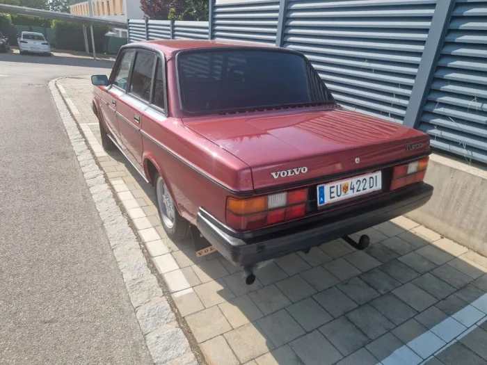 Volvo 244