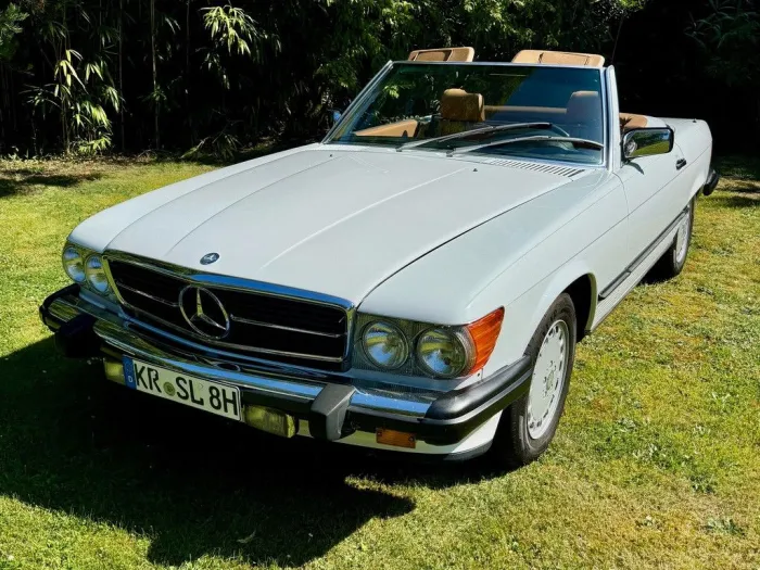Mercedes-Benz SL 560