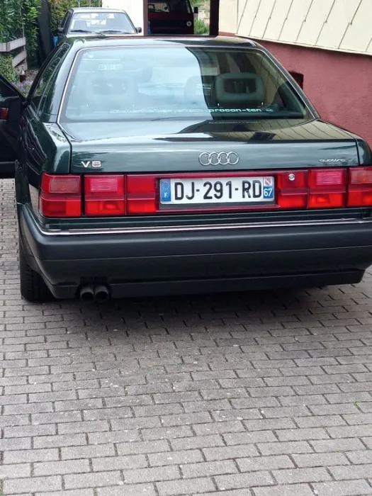 Audi V8