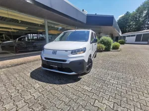 Fiat Qubo 5 Sitzer Automatik Diesel 2x Schiebetür