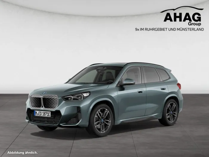 BMW iX1 eDrive20 M Sport AHK H/K HUD 360° ACC el.Sit