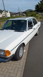 Mercedes-Benz 200  w123,Erstlack,ungeschweißt, original 55 tkm