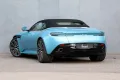 Aston Martin DB12 Volante 1. Hand