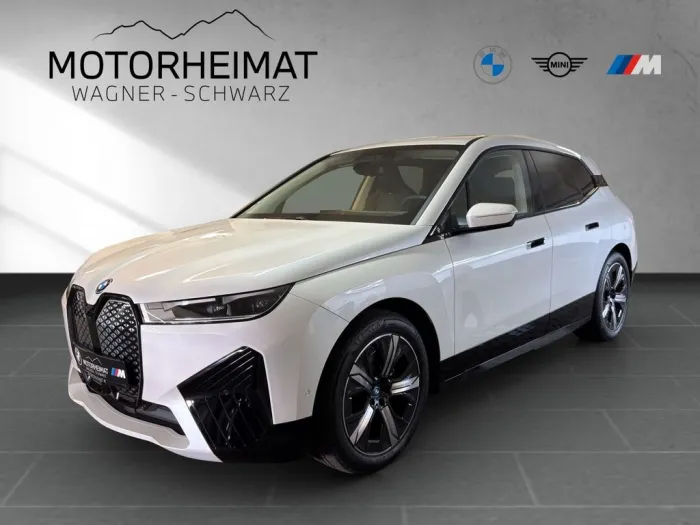 BMW iX xDrive40 Sportpaket 21