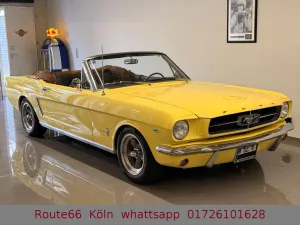 Ford Mustang Cabrio V8 Aut. Topzustand .Viele Extras.