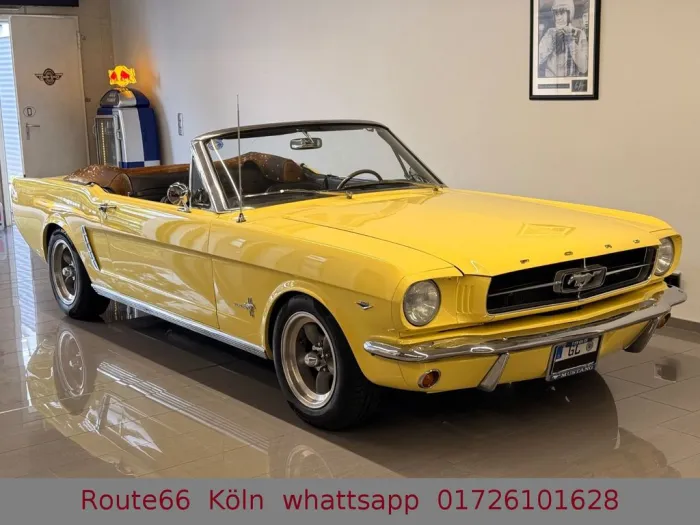 Ford Mustang Cabrio V8 Aut. Topzustand .Viele Extras.