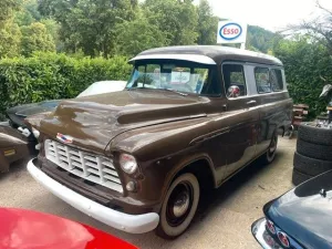Chevrolet Suburban/Panel