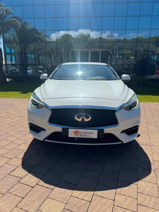 Infiniti Q30 1.5 diesel Business Executive