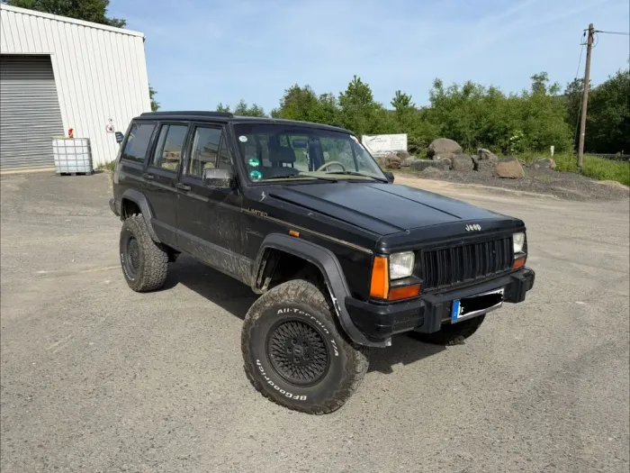 Jeep Cherokee XJ Limited 4.0 Lift-Kit eingetragen