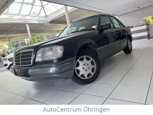Mercedes-Benz 200 W124 Limo Servo Zentral Alu Radio AHK