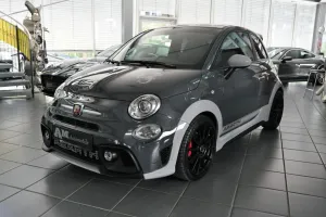 Abarth 695 70th Anniversario Akrapovic Orig. 17`KM DE