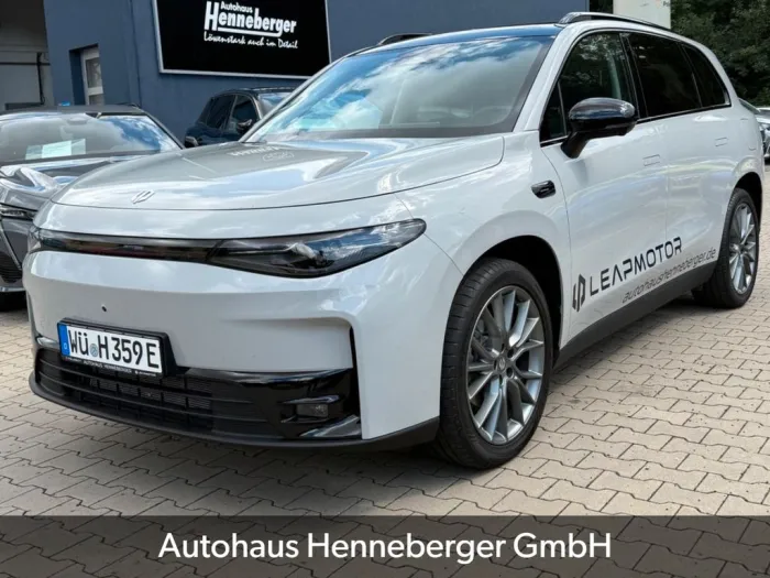 Leapmotor C10 HYBRID EV REEV Design -Sitzklima- Ambienteb.