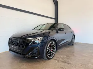 Audi Q8 60e CARBON /ROTE NÄHTE/HUD/23