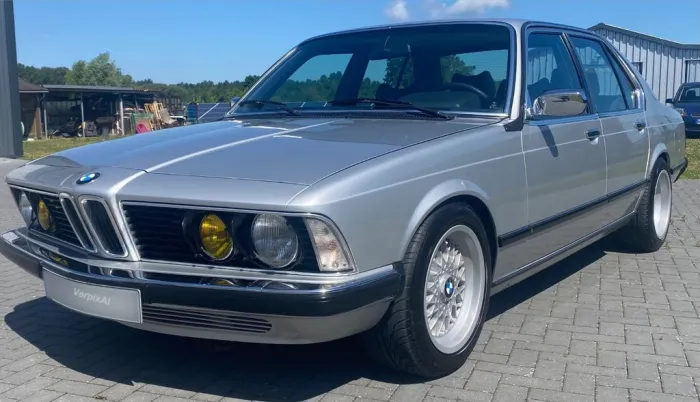 BMW 730