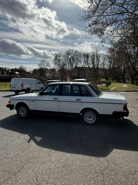 Volvo 240
