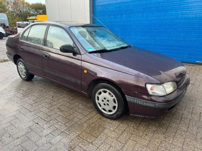 Toyota Carina E **2.0 PETROL-ESSENCE**
