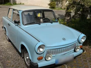 Trabant Himmelblauer Trabant 601 s im Originalzustand