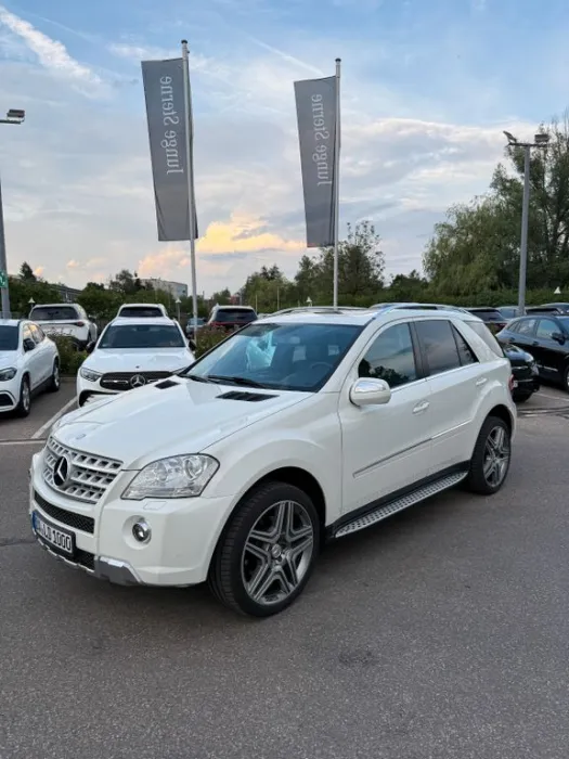 Mercedes-Benz ML 420 CDI 4MATIC - Pano/ AHK/ H&K/ AMG Paket