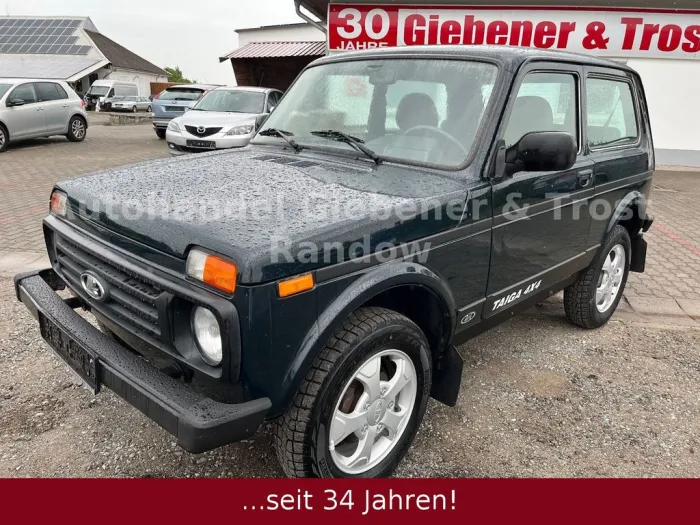Lada Taiga 4x4 mit AHK