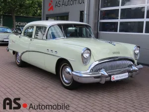 Buick Century Model 66R - 4 Door Sedan - V8 Nailhead
