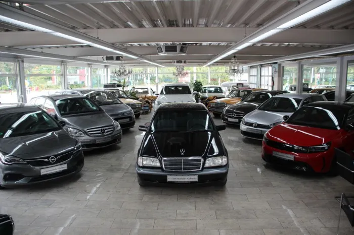 Mercedes-Benz C 240 CLASSIC Lim. *Automatik/Klimaautomatik*