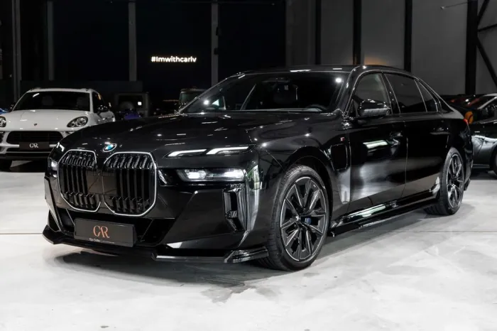 BMW 750 e xDrive M Sport*SkyLounge*B&W*Vnt*Msg*