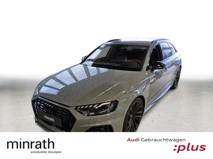 Audi RS 4 Avant quattro MATRIX+BLACK+B&O+NAV+RFK+4xSH