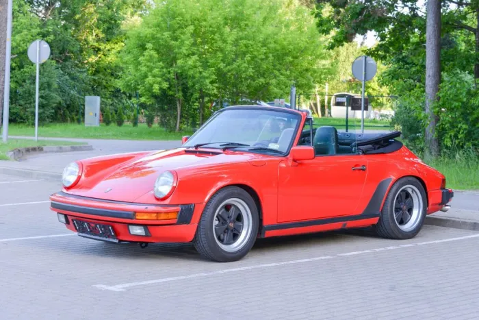 Porsche 930