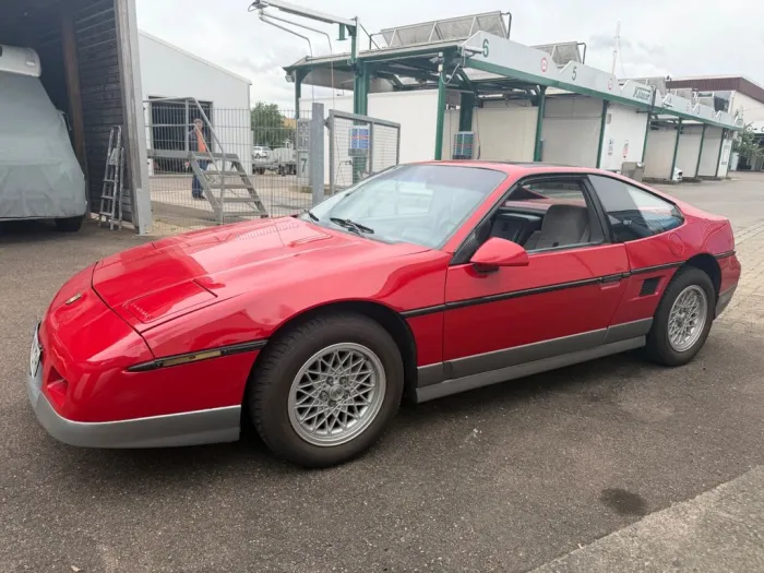 Pontiac Fiero GT