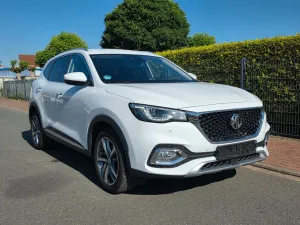 MG EHS 1.5 T Luxu/Com Auto/LED/Kamera/613