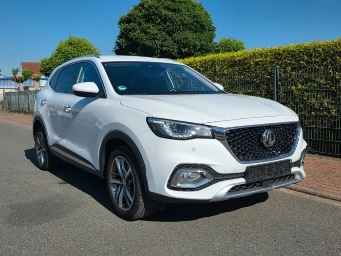 MG EHS 1.5 T Luxu/Com Auto/LED/Kamera/613