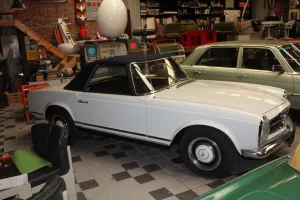Mercedes-Benz 250 SL