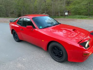 Porsche 944