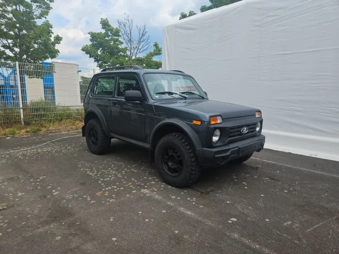Lada Niva BRONTO Allrad Benzin/Flüssiggas