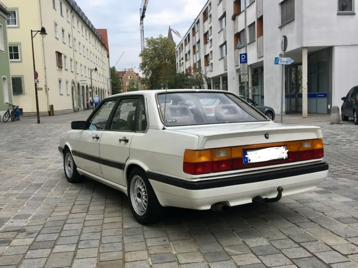 Audi 90
