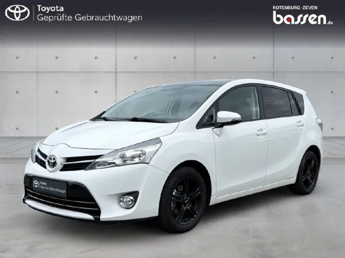 Toyota Verso SkyView Edition