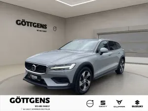 Volvo V60 Cross Country B4 AWD Plus PANO NAVI LED 18LM