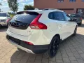 Volvo V40 Cross Country Momentum