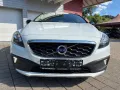 Volvo V40 Cross Country Momentum