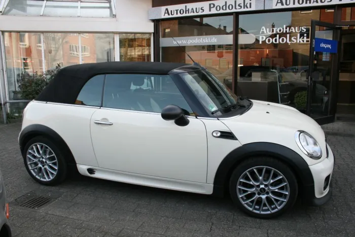 MINI John Cooper Works Cabrio - PDC- Klima- Tempomat