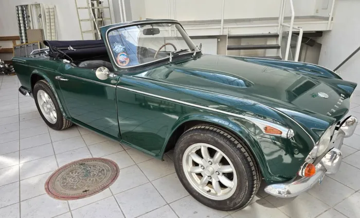 Triumph TR4A